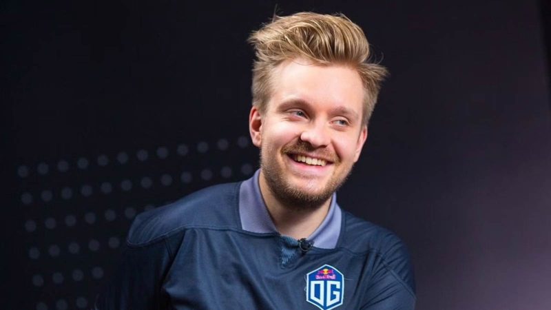 JerAx para ayudar a profesionales y semiprofesionales a salir del juego de una manera especial