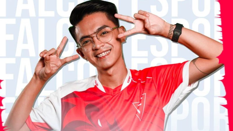 El entrenador Dale se prepara para liderar los Falcon Esports de Myanmar