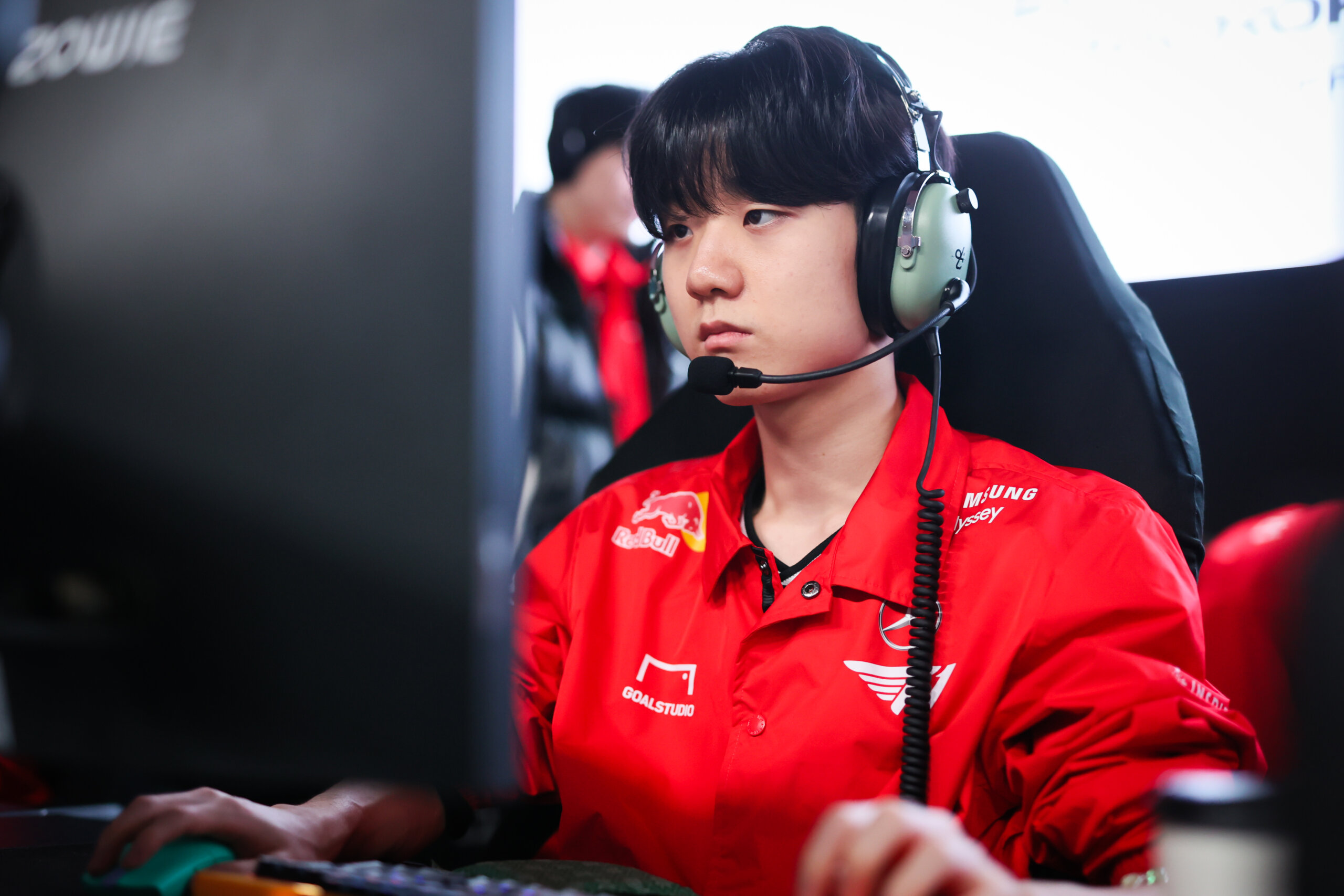 Fnatic apuesta por Poby: El talento de T1 reemplazará a Humanoid.