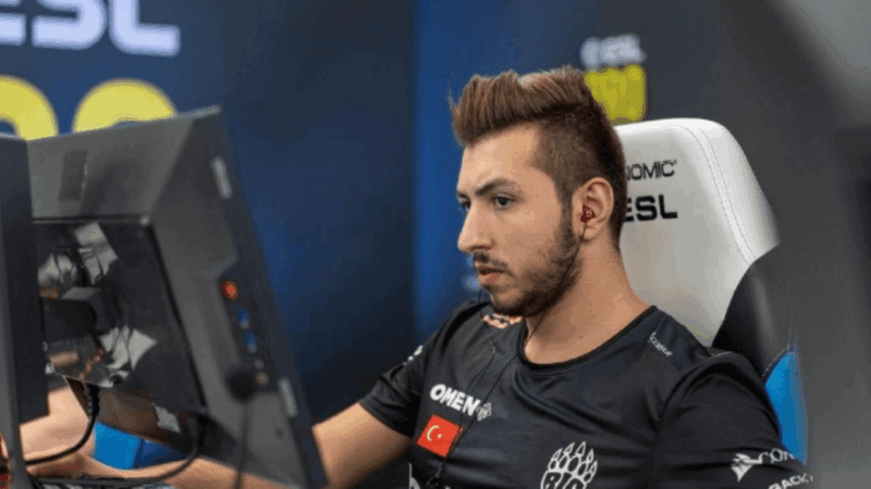 xfl0ud sustituye a XANTARES en IEM Colonia 2025