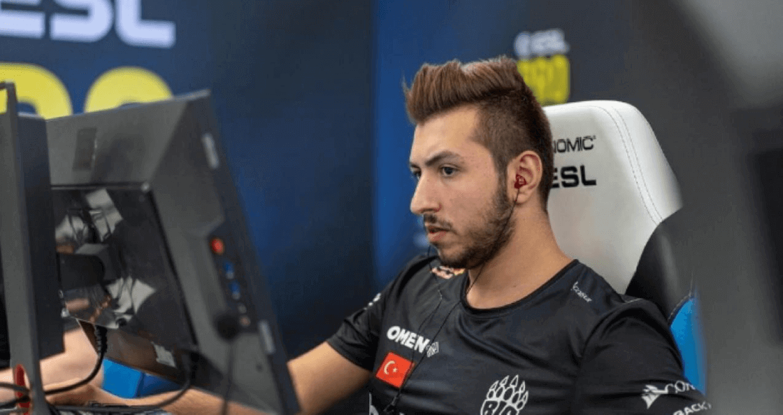 xfl0ud sustituye a XANTARES en IEM Colonia 2025